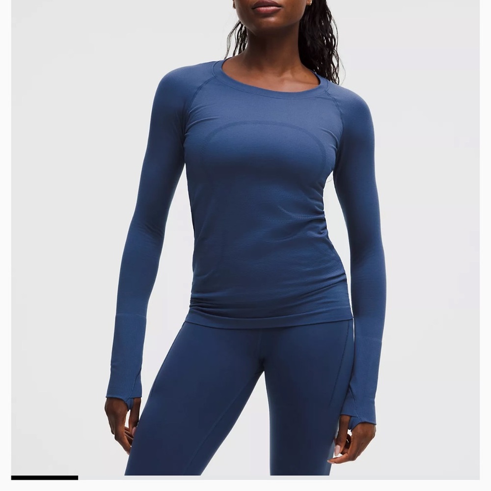 Lululemon Swiftly Tech Long Sleeve Top 2.0 hip length Navy Blue